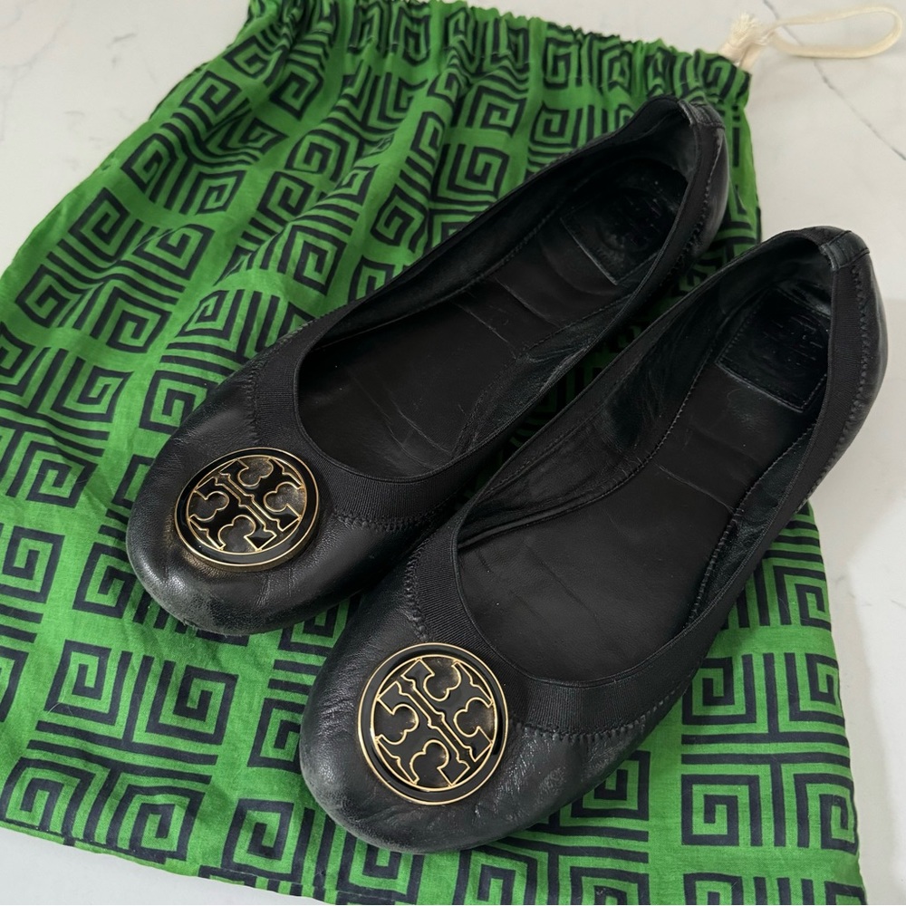 Authentic Tory Burch Caroline Black Leather Flats